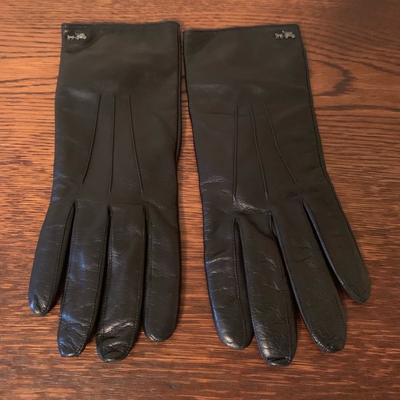 Coach Gloves - Picture 2 of 3